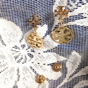 3 items free shipping Tory Burch Miller earrings